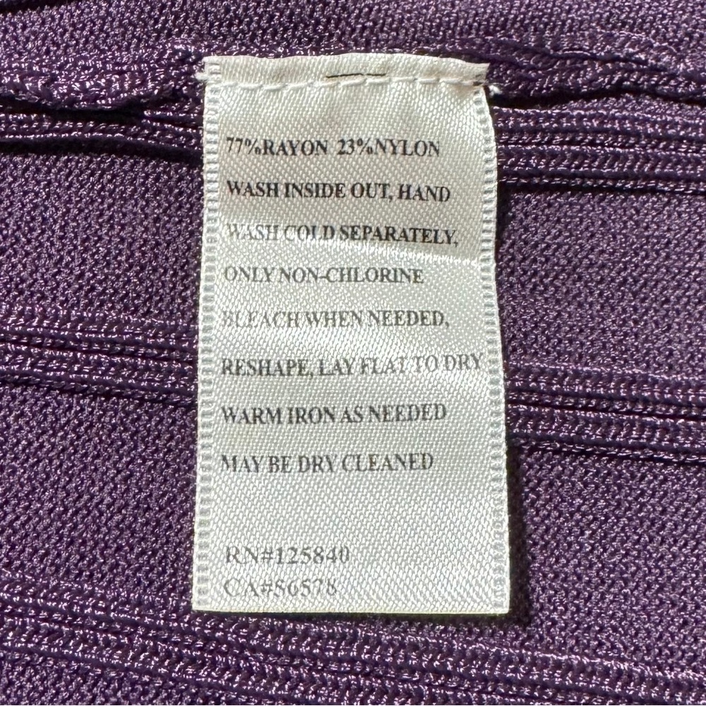 Intermix V-Neck Tie Ribbed Top - Picture 7 of 8